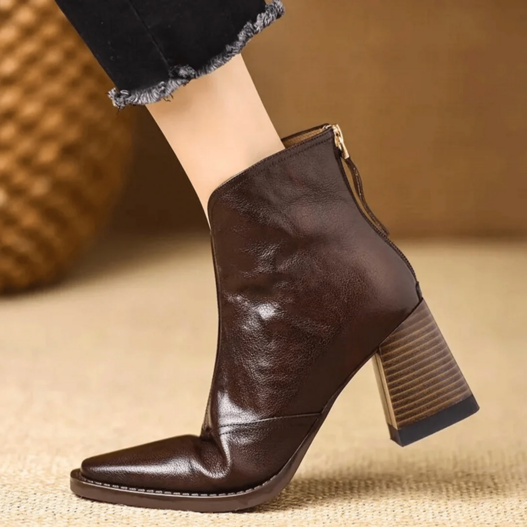 Lyla - Elegant Slip-On Boots